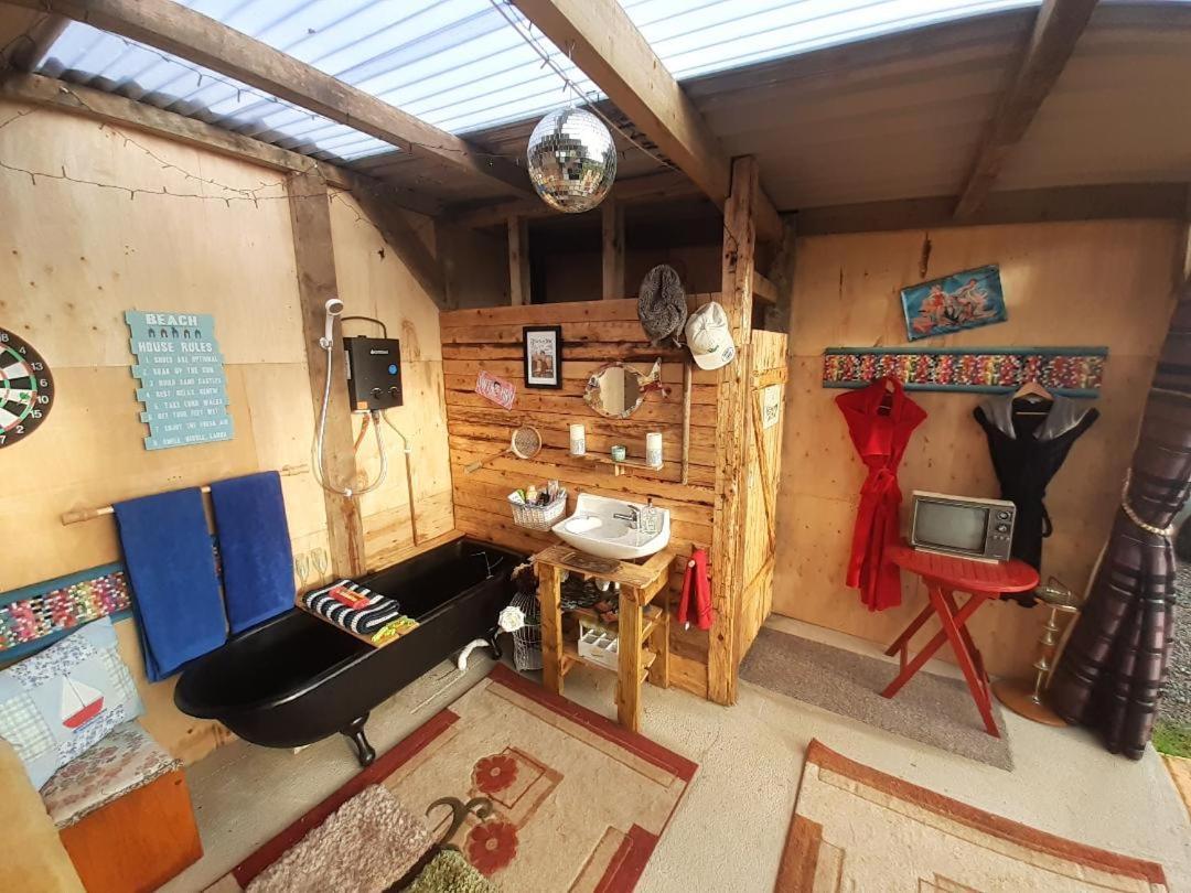 Father Ted Retro Caravan! Drumaville Dış mekan fotoğraf