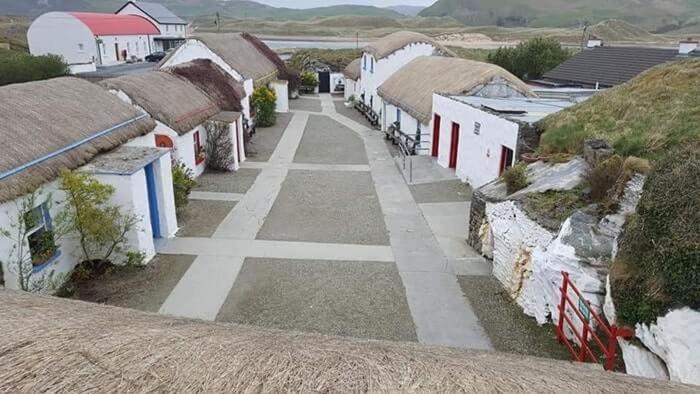 Father Ted Retro Caravan! Drumaville Dış mekan fotoğraf